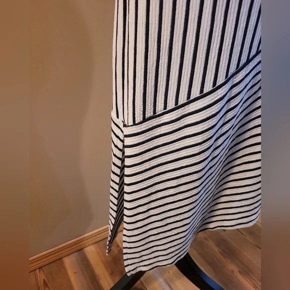 ZARA Bodycon V Neck Front and Back Asymetical A-Line Midi Dress, Size Medium - Picture 7 of 16